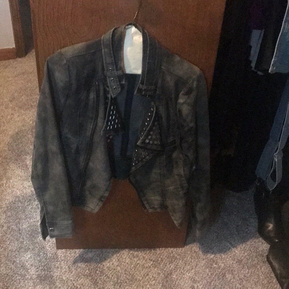 Black/grey jacket